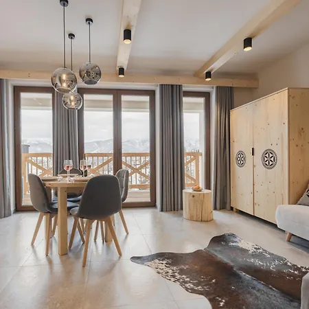 H900 Apartment *